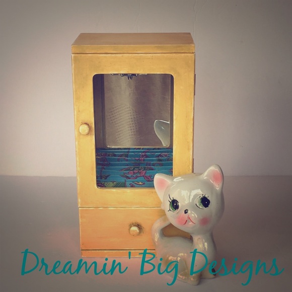 Aged Mustard Hand Painted Jewelry Box - Picture 1 of 8